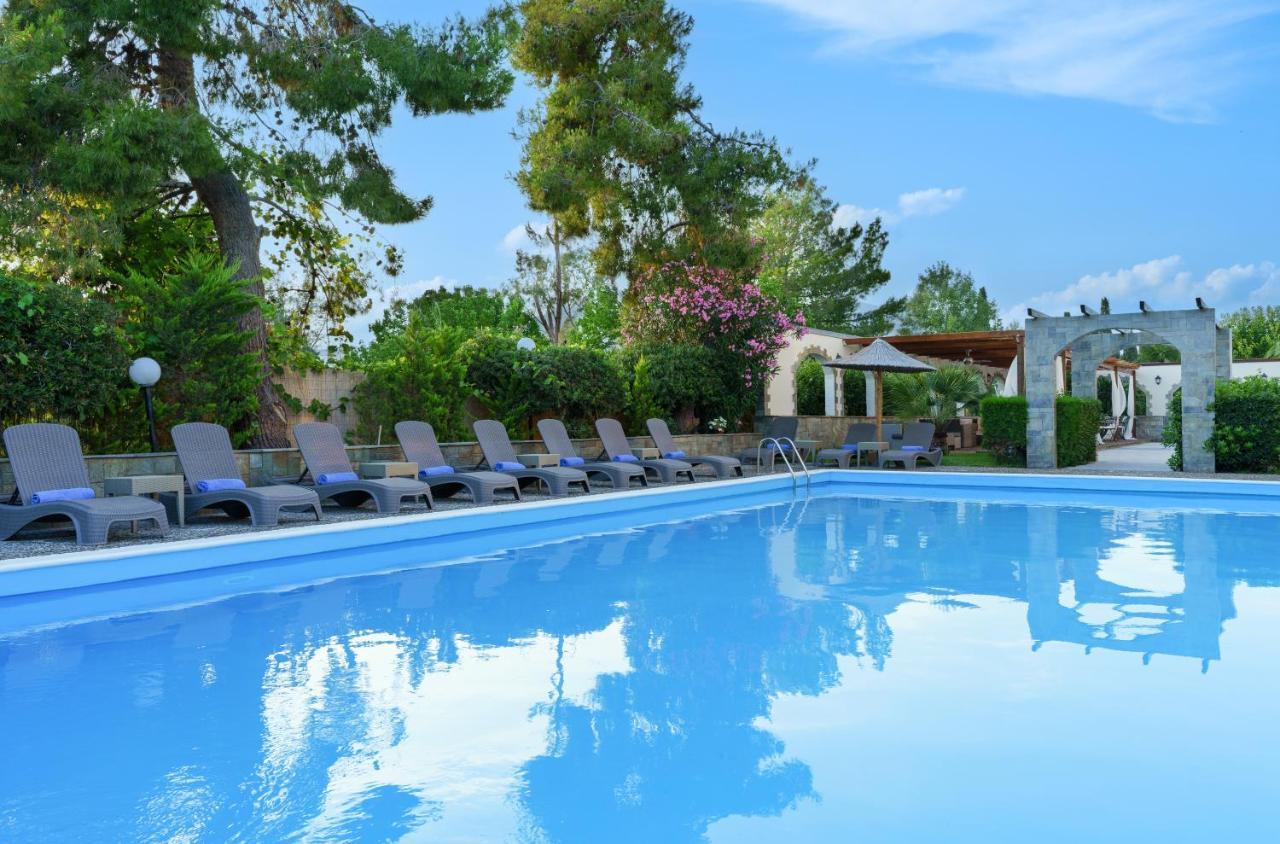 Stefania Hotel Amarynthos Exterior foto